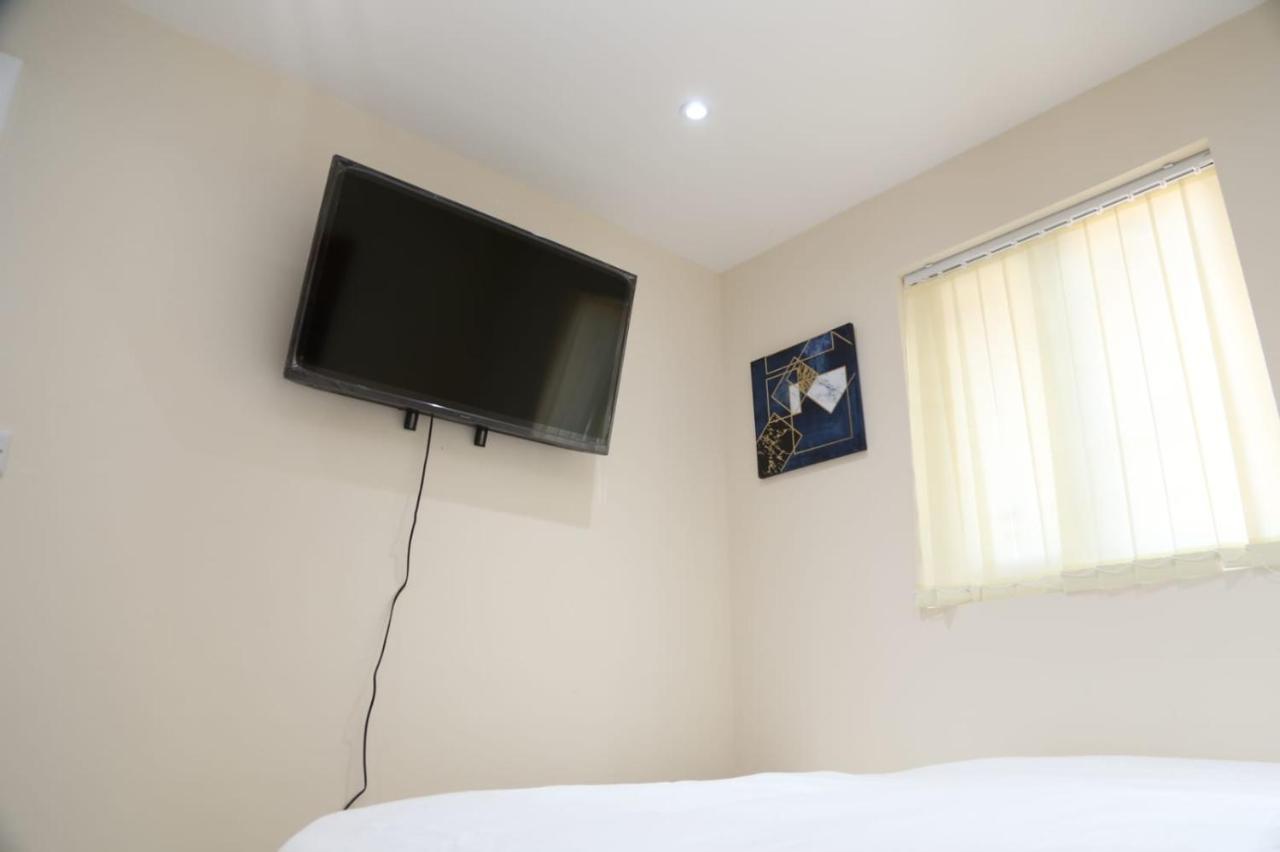 A A Guest Rooms Thamesmead Erith Eksteriør billede
